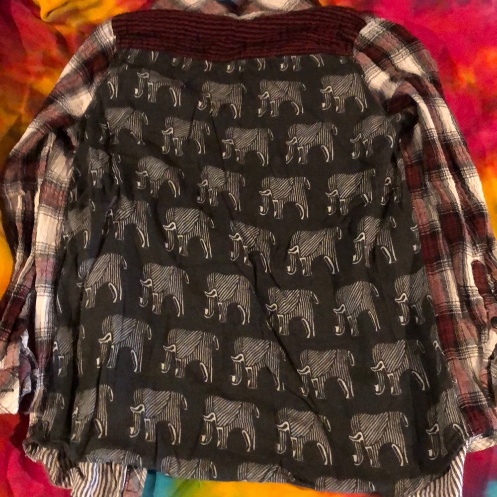 Tolani small elephant pattern flannel
